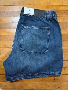 Judy Blue Med Wash High Waist Baggy Short 5" Inseam Size 1X New